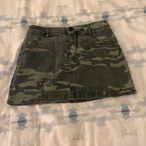 Camo mini skirt!